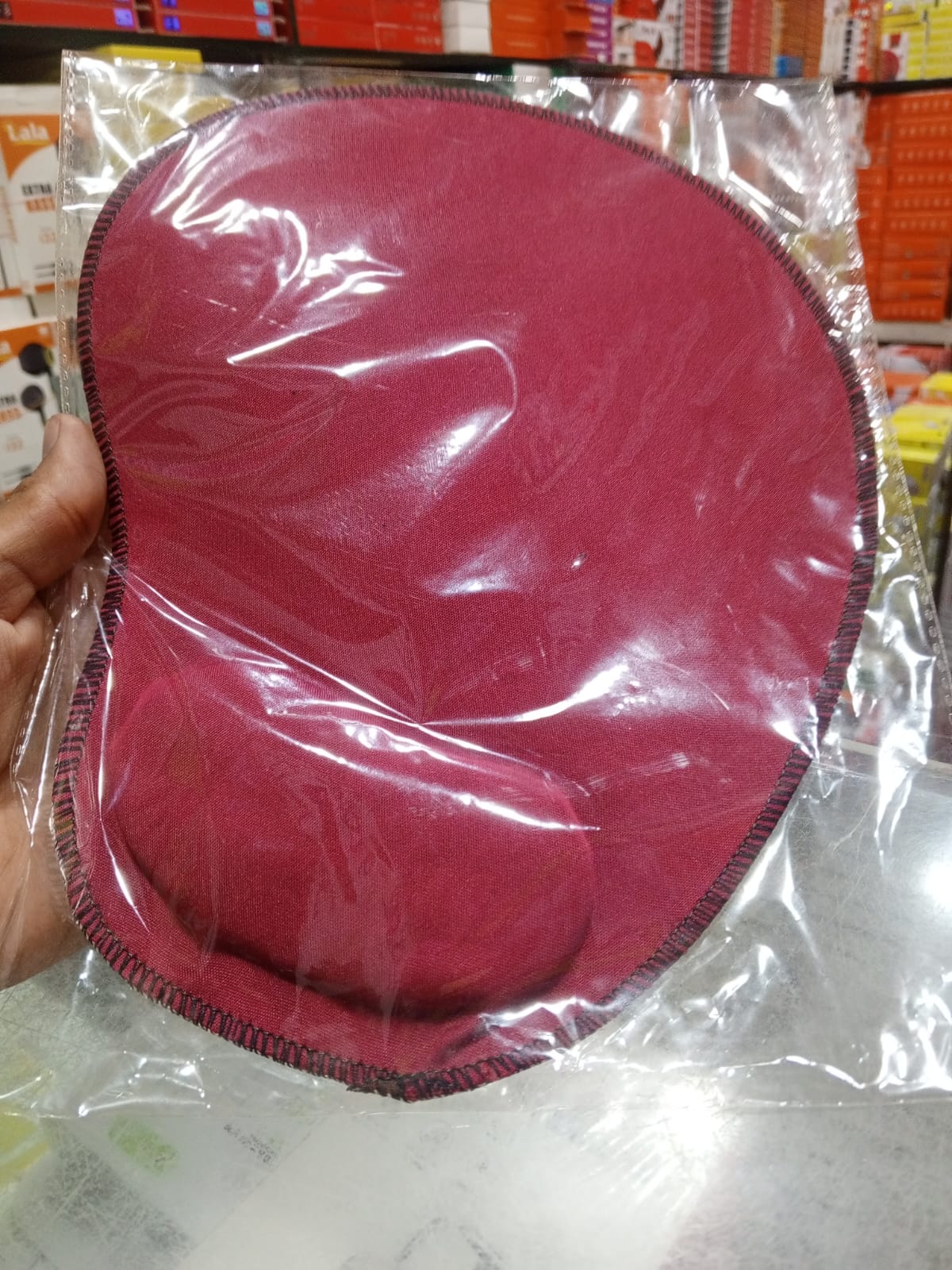 Premium Ergonomic Gaming Mouse Pad with Wrist Support ? Non-Slip Base & Comfortable Memory Foam Design (Random Color)